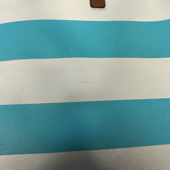 Michael Kors Tote & Wallet Set - Picture 5 of 7